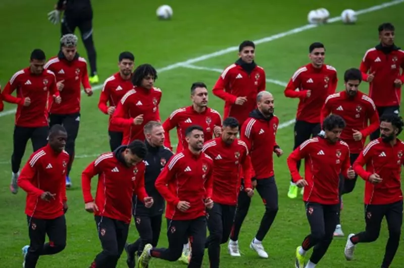 مران بدني وفقرة فنية.. الأهلي ينهي استعداداته لمواجهة يانج أفريكانز 